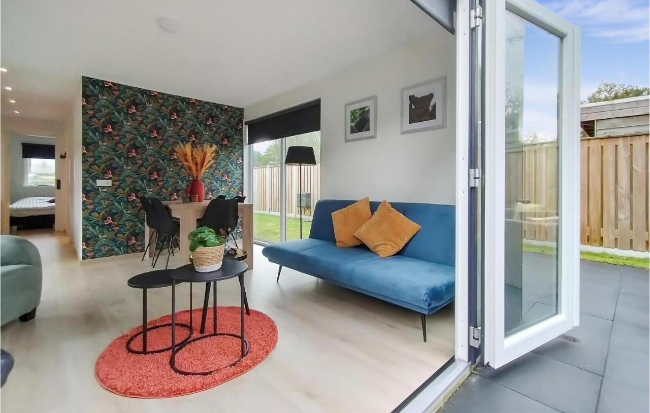 2 Bedroom Awesome Home In Heinkenszand Экстерьер фото